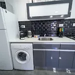 Yalarent Sunset & Sunlight Designed 1Br Apartments